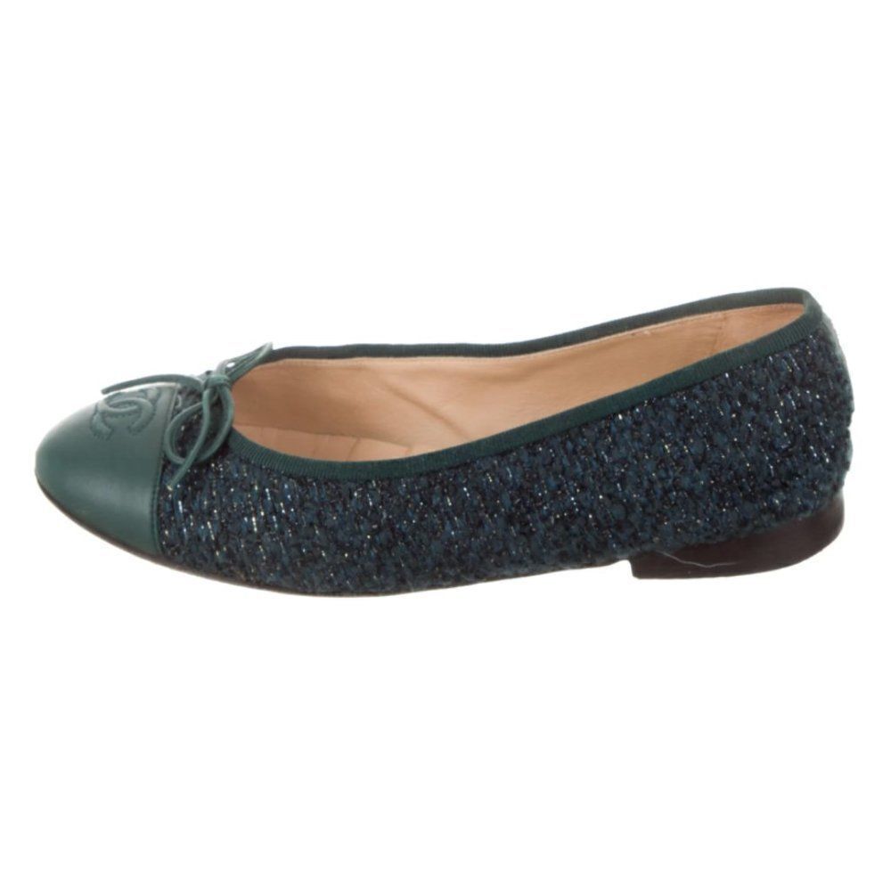 CHANEL CC Tweed Cap-Toe Green Flats sz 7 - Picture 1 of 4